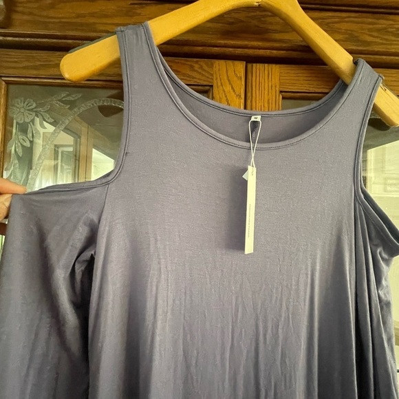Women’s Cold Shoulder Tunic Lavender Size M NWT - Picture 10 of 12